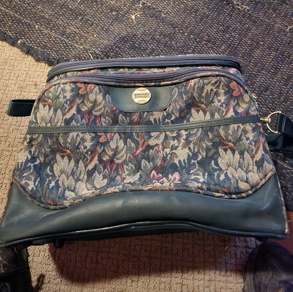 Vintage overnight bag american tourister